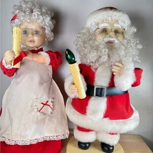 Mr and Mrs Clause Motionettes Dolls